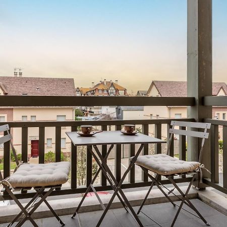Apartment Les Arts-1 By Interhome โดวีลล์ ภายนอก รูปภาพ